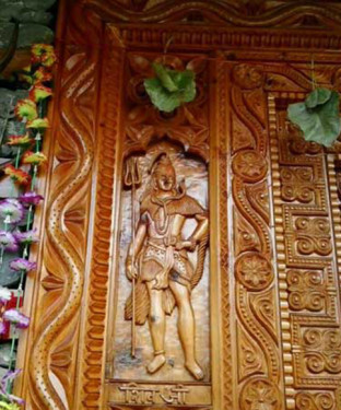 door-of-dev-pashakot-temple