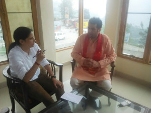 आचार्य महेन्द्र कृष्ण शर्मा से हिम शिमला लाइव की संपादक मीना कौंडल की बातचीत 