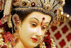 नवरात्रि के 9 दिनों में मां दुर्गा के नौ रूपों की पूजा व महत्व