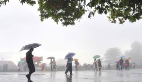 शीतलहर की चपेट में हिमाचल, 25 तक रहेगा मौसम खराब