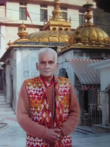 ज्वालामुखी मंदिर में 55 वर्षों से माँ की सेवा कर रहे "पंडित उदय कुमार" जिनकी आयु 67 साल है