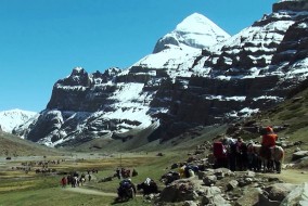 नेपाल में फंसे कैलाश मनसरोवर जा रहे 500 भारतीय तीर्थयात्री