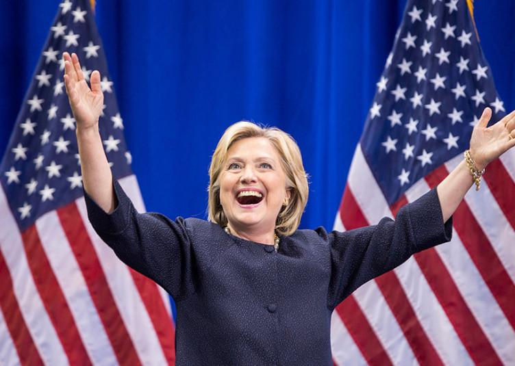 अमेरिकी : हिलेरी क्लिंटन ने रचा इतिहास, बनी राष्ट्रपति पद की उम्मीदवारी हासिल करने वाली पहली महिला