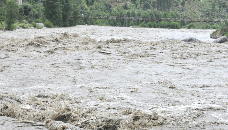 हिमाचल: भारी बारिश के चलते इस जिले में मंगलवार को भी रहेगा अवकाश घोषित