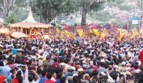 कुल्लू : पारम्परिक हर्षोल्लास के साथ अन्तर्राष्ट्रीय कुल्लू दशहरे का शुभारंभ, करीब 225 देवी-देवताओं ने भरी हाजरी