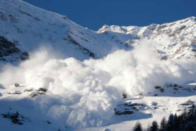 हिमाचल: हिमस्खलन का खतरा, 5 जिलों में अलर्ट जारी