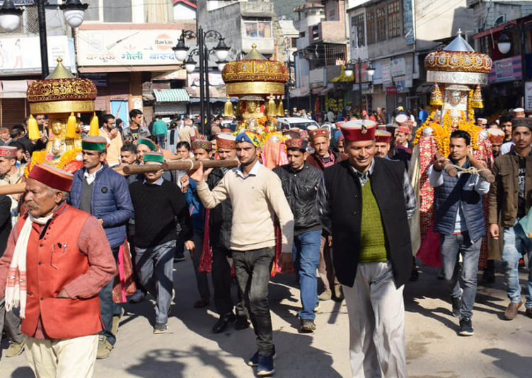 देवी-देवताओं के मंडी शिवरात्रि में आने से छोटी काशी हुई देवमय