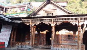 हिमाचल प्रदेश के पैगोड़ा शैली में बने मंदिर
