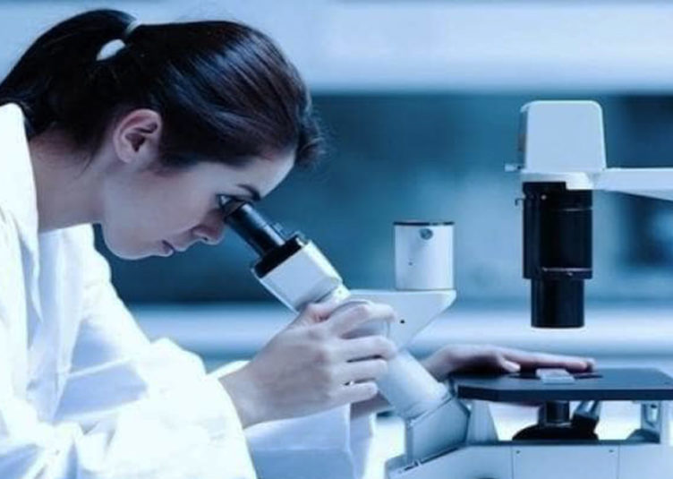 माइक्रोबायोलॉजी कोर्स कर मेडिकल क्षेत्र में बनाएं कैरियर