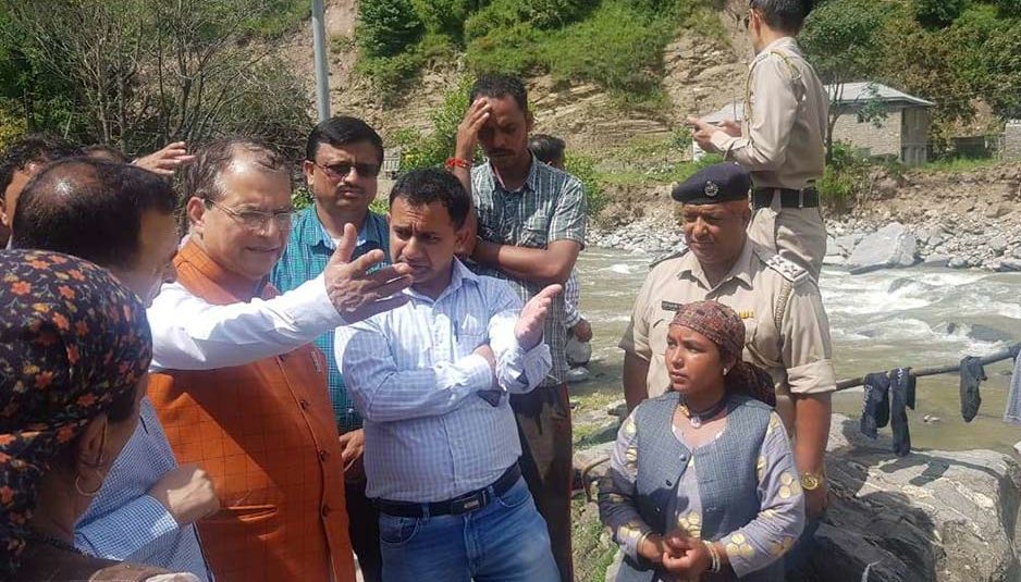 शिमला: बादल फटने से बडियारा, चिढ़गांव और संदासु क्षेत्र में प्रभावितों को तुरंत हर संभव सहायता उपलब्ध करवाने के निर्देश