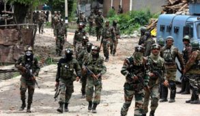 जम्मू-कश्मीर में LoC पर पाक की ओर से भारी गोलाबारी, सेना के तीन जवान शहीद