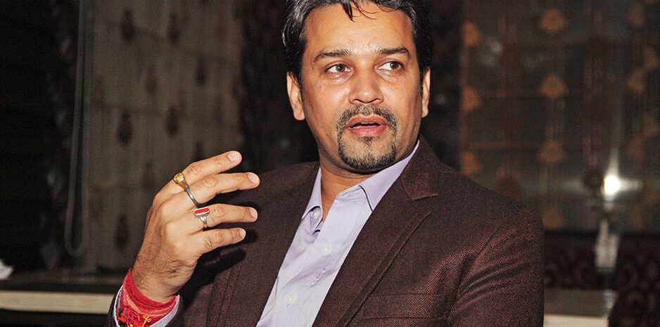 अनुराग ठाकुर का जवाब, कहा- नेतृत्वहीन कांग्रेस आर्थिक आंकड़ों की हेराफेरी से फैलाना चाहती है सनसनी