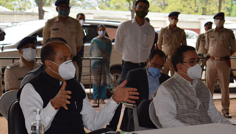 मुख्यमंत्री ने कांगड़ा जिले में कोविड मरीजों के लिए बिस्तरों की क्षमता बढ़ाने के दिए निर्देश