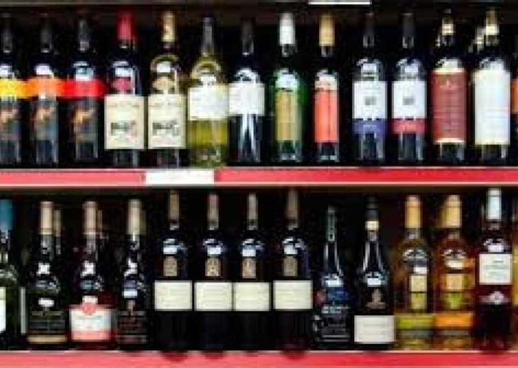 हिमाचल में शराब की दुकान से खरीद सकेंगे 4 से ज्यादा बोतलें...