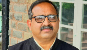 वैक्सीन को लेकर भी कांग्रेस पार्टी के नेता राजनीति करने से बाज नहीं आ रहे : रणधीर शर्मा